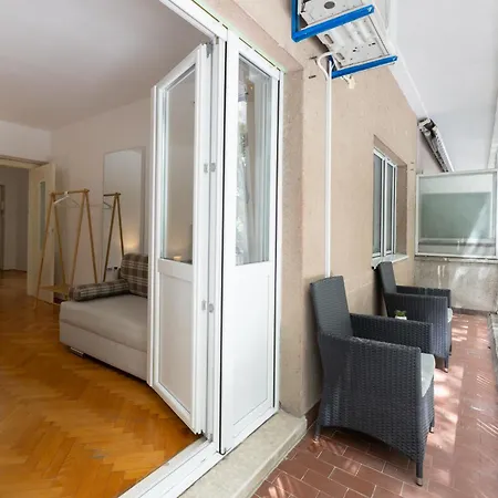 Apartment To & Old Town