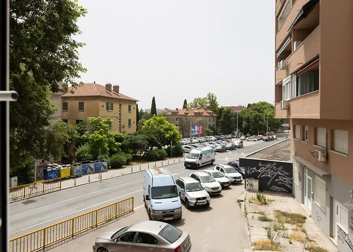 To & Old Town Apartman